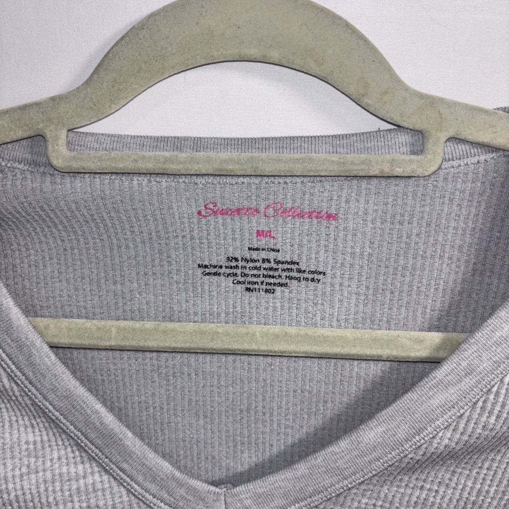 Women's M Crop Top Lot Of 2 Gray And Pink Striped - Picture 2 of 8